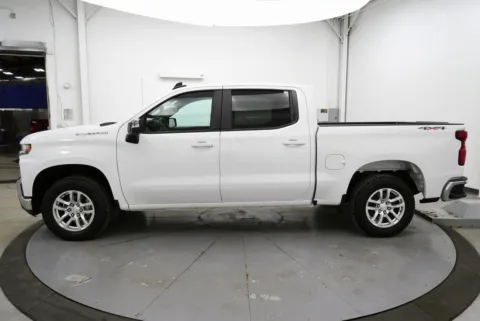 More photos of 2021 Chevrolet Silverado 1500 LT at Chillicothe Truck, OH