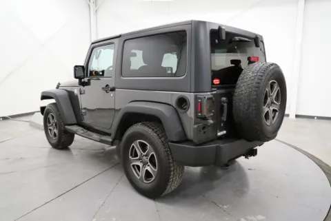 More photos of 2018 Jeep Wrangler JK Rubicon at Chillicothe Truck, OH