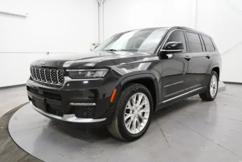 Another view of 2021 Jeep Grand Cherokee L Summit for sale in Chillicothe, OH at Chillicothe Truck