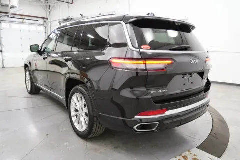 More photos of 2021 Jeep Grand Cherokee L Summit at Chillicothe Truck, OH