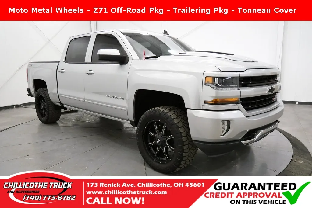 Silver 2017 Chevrolet Silverado 1500 LT for sale in Chillicothe, OH