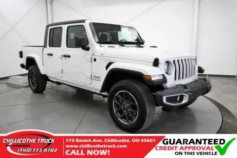 White 2023 Jeep Gladiator Overland for sale in Chillicothe, OH