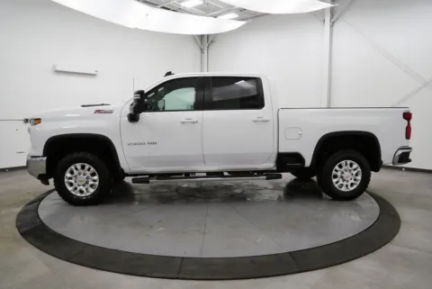 More photos of 2024 Chevrolet Silverado 2500HD LT at Chillicothe Truck, OH