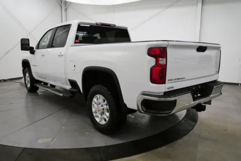 More photos of 2024 Chevrolet Silverado 2500HD LT at Chillicothe Truck, OH