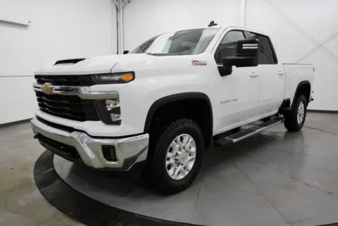 Another view of 2024 Chevrolet Silverado 2500HD LT for sale in Chillicothe, OH at Chillicothe Truck
