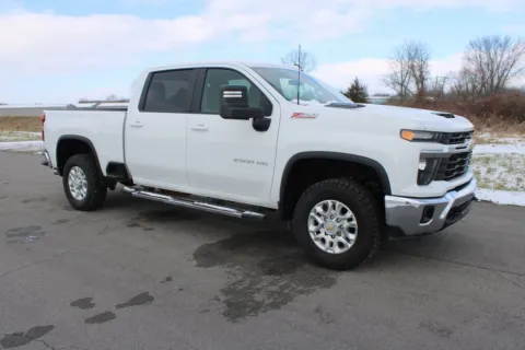 White 2024 Chevrolet Silverado 2500HD LT for sale in Chillicothe, OH
