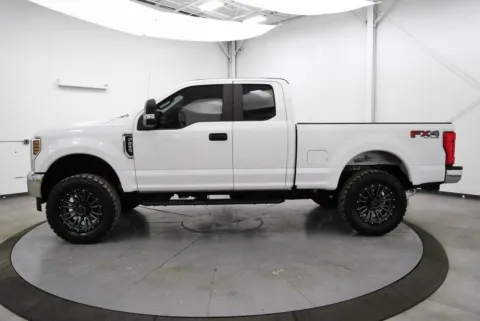 More photos of 2019 Ford F-250SD XL at Chillicothe Truck, OH