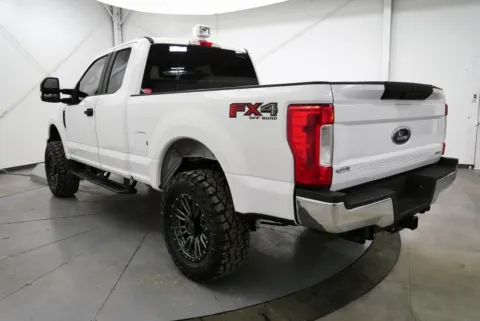 More photos of 2019 Ford F-250SD XL at Chillicothe Truck, OH