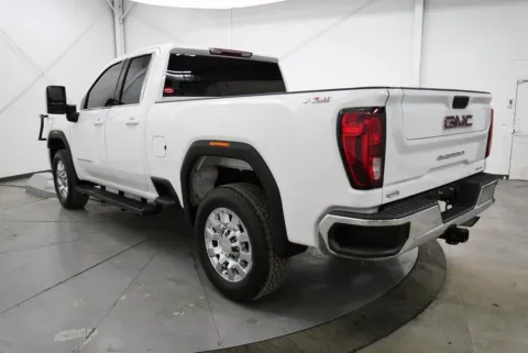 More photos of 2022 GMC Sierra 2500HD SLE at Chillicothe Truck, OH