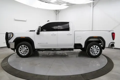 More photos of 2022 GMC Sierra 2500HD SLE at Chillicothe Truck, OH