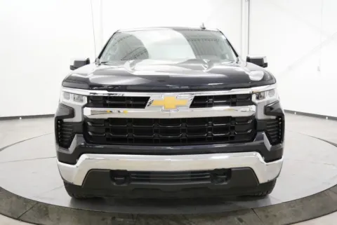 Photos of 2023 Chevrolet Silverado 1500 LT for sale in Chillicothe, OH at Chillicothe Truck