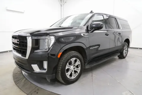 Another view of 2022 GMC Yukon XL SLE for sale in Chillicothe, OH at Chillicothe Truck