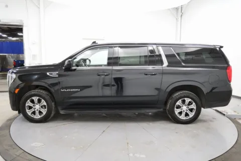 More photos of 2022 GMC Yukon XL SLE at Chillicothe Truck, OH