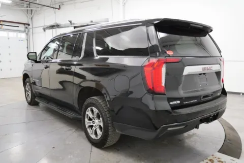 More photos of 2022 GMC Yukon XL SLE at Chillicothe Truck, OH