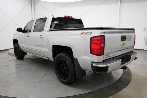 More photos of 2017 Chevrolet Silverado 1500 LT at Chillicothe Truck, OH