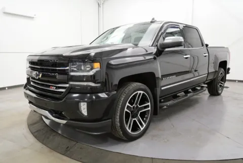 Another view of 2018 Chevrolet Silverado 1500 LTZ for sale in Chillicothe, OH at Chillicothe Truck