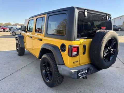 More photos of 2021 Jeep Wrangler Unlimited Sport Altitude at Chillicothe Truck, OH