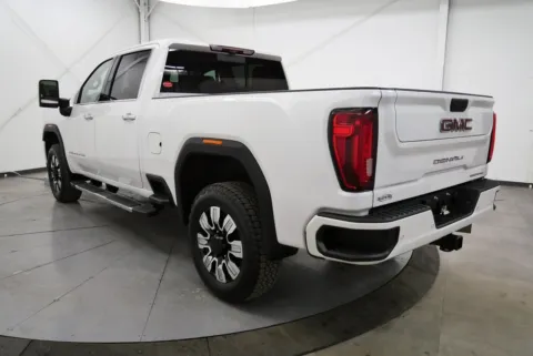 More photos of 2021 GMC Sierra 2500HD Denali at Chillicothe Truck, OH