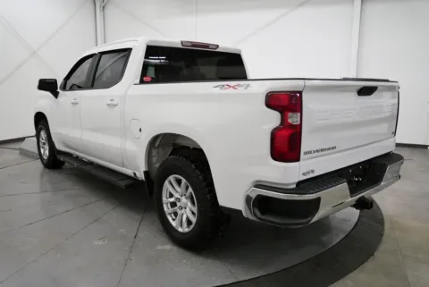 More photos of 2019 Chevrolet Silverado 1500 LT at Chillicothe Truck, OH