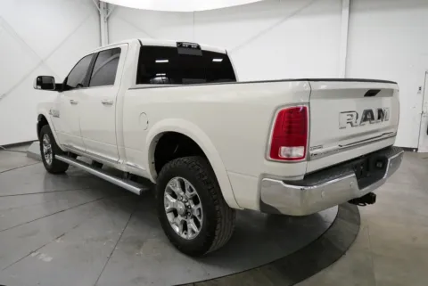 More photos of 2017 Ram 3500 Limited at Chillicothe Truck, OH