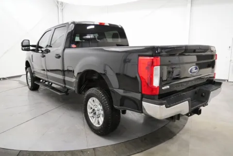 More photos of 2019 Ford F-250SD XLT at Chillicothe Truck, OH