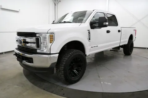 Another view of 2018 Ford F-350SD XLT for sale in Chillicothe, OH at Chillicothe Truck