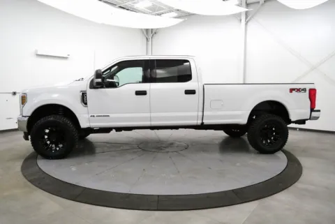 More photos of 2018 Ford F-350SD XLT at Chillicothe Truck, OH