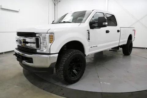 Another view of 2018 Ford F-350SD XLT for sale in Chillicothe, OH at Chillicothe Truck