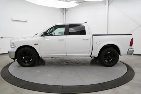 More photos of 2019 Ram 1500 Classic SLT at Chillicothe Truck, OH