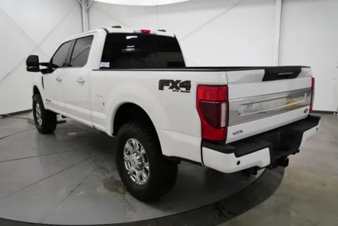More photos of 2021 Ford F-250SD Platinum at Chillicothe Truck, OH