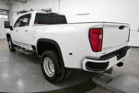 More photos of 2024 Chevrolet Silverado 3500HD High Country at Chillicothe Truck, OH