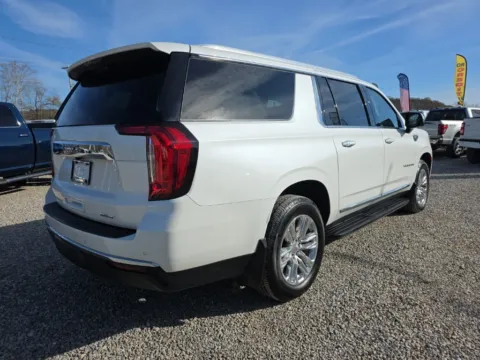 More photos of 2021 GMC Yukon XL SLT at Chillicothe Truck, OH