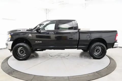 More photos of 2021 Ram 3500 Tradesman at Chillicothe Truck, OH