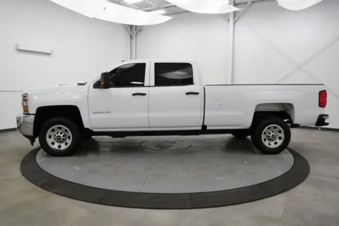 More photos of 2019 Chevrolet Silverado 3500HD Work Truck at Chillicothe Truck, OH