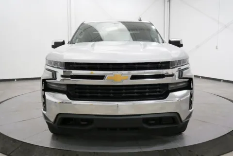 Photos of 2021 Chevrolet Silverado 1500 LT for sale in Chillicothe, OH at Chillicothe Truck