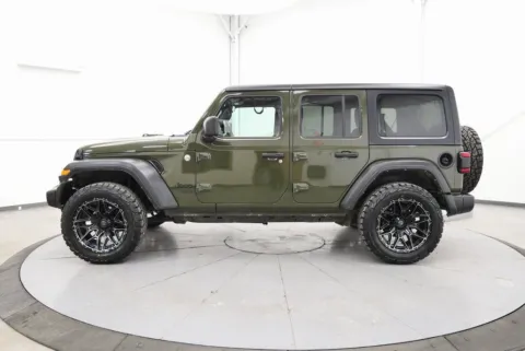 More photos of 2021 Jeep Wrangler Unlimited Sport S at Chillicothe Truck, OH