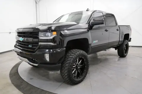 Another view of 2018 Chevrolet Silverado 1500 LTZ for sale in Chillicothe, OH at Chillicothe Truck