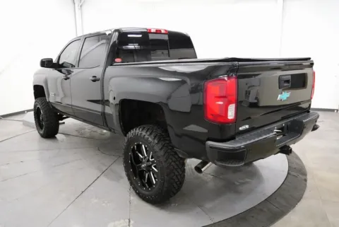 More photos of 2018 Chevrolet Silverado 1500 LTZ at Chillicothe Truck, OH