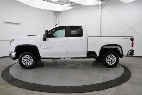 More photos of 2020 Chevrolet Silverado 2500HD LT at Chillicothe Truck, OH