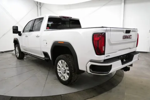 More photos of 2022 GMC Sierra 2500HD Denali at Chillicothe Truck, OH