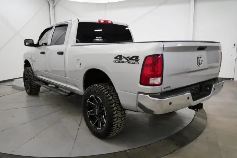 More photos of 2016 Ram 2500 Tradesman at Chillicothe Truck, OH