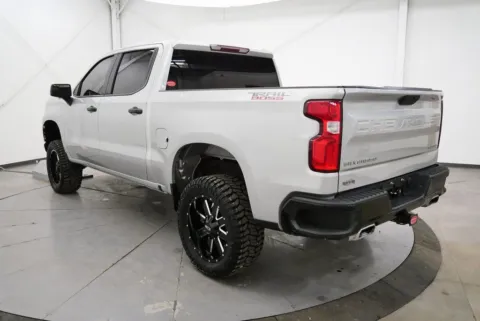 More photos of 2021 Chevrolet Silverado 1500 Custom Trail Boss at Chillicothe Truck, OH