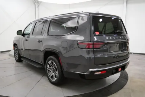 More photos of 2024 Jeep Wagoneer L Series II at Chillicothe Truck, OH