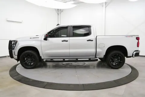 More photos of 2021 Chevrolet Silverado 1500 RST at Chillicothe Truck, OH