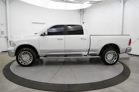 More photos of 2017 Ram 1500 Laramie at Chillicothe Truck, OH