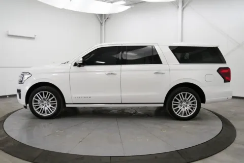 More photos of 2022 Ford Expedition Max Platinum at Chillicothe Truck, OH