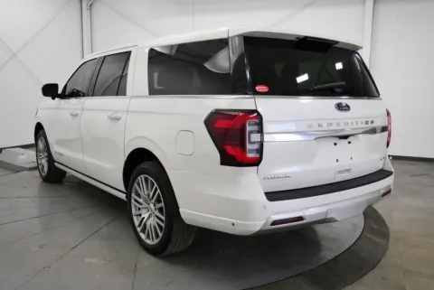 More photos of 2022 Ford Expedition Max Platinum at Chillicothe Truck, OH