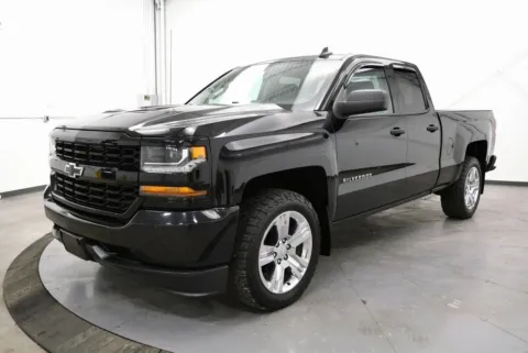 Another view of 2018 Chevrolet Silverado 1500 Custom for sale in Chillicothe, OH at Chillicothe Truck