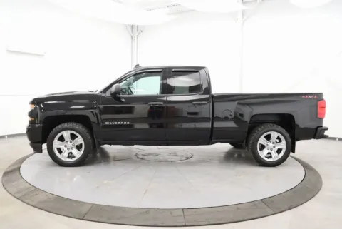 More photos of 2018 Chevrolet Silverado 1500 Custom at Chillicothe Truck, OH