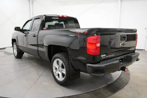 More photos of 2018 Chevrolet Silverado 1500 Custom at Chillicothe Truck, OH